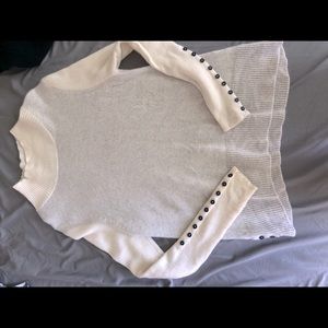 White + Warren 100% cashmere size L